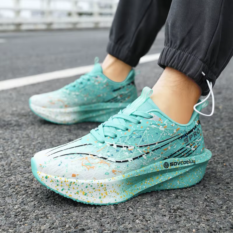 Nouvelles chaussures de course pour hommes et femmes