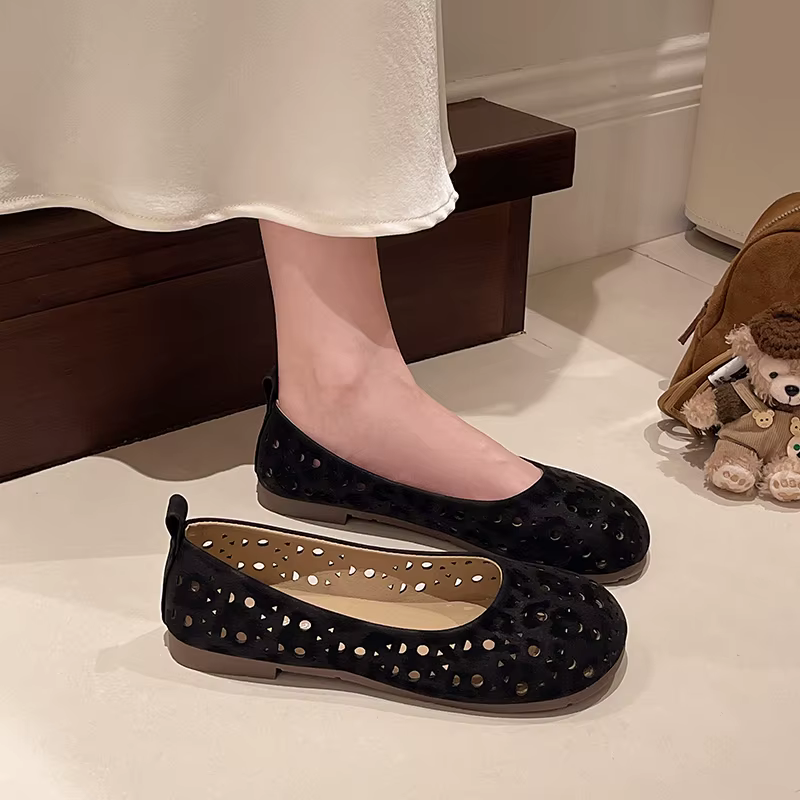 Chaussures plates à bout peu profond