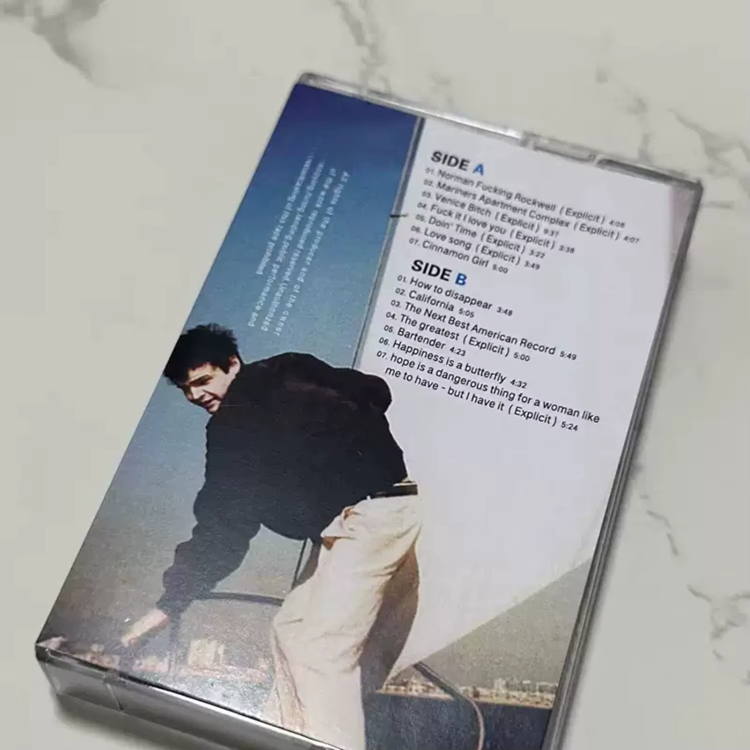 Cassette rétro indie pop | Couverture de collage duo de style bande dessinée américaine, édition analogique haute fidélité avec toutes les pistes