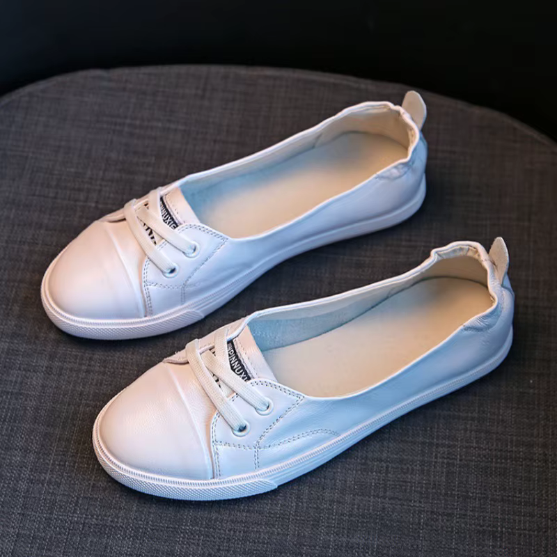 Chaussures blanches à enfiler en cuir pour femmes