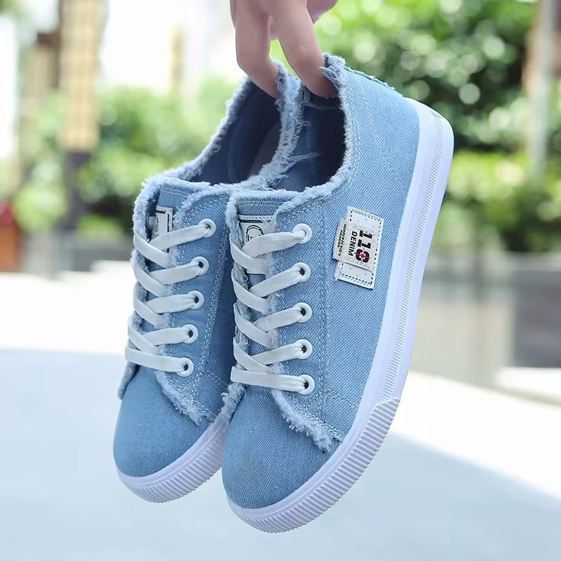 Baskets basses en toile denim pour femme Printemps-Été 2024