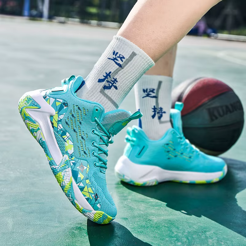 Nouvelles chaussures de basket-ball à tige haute