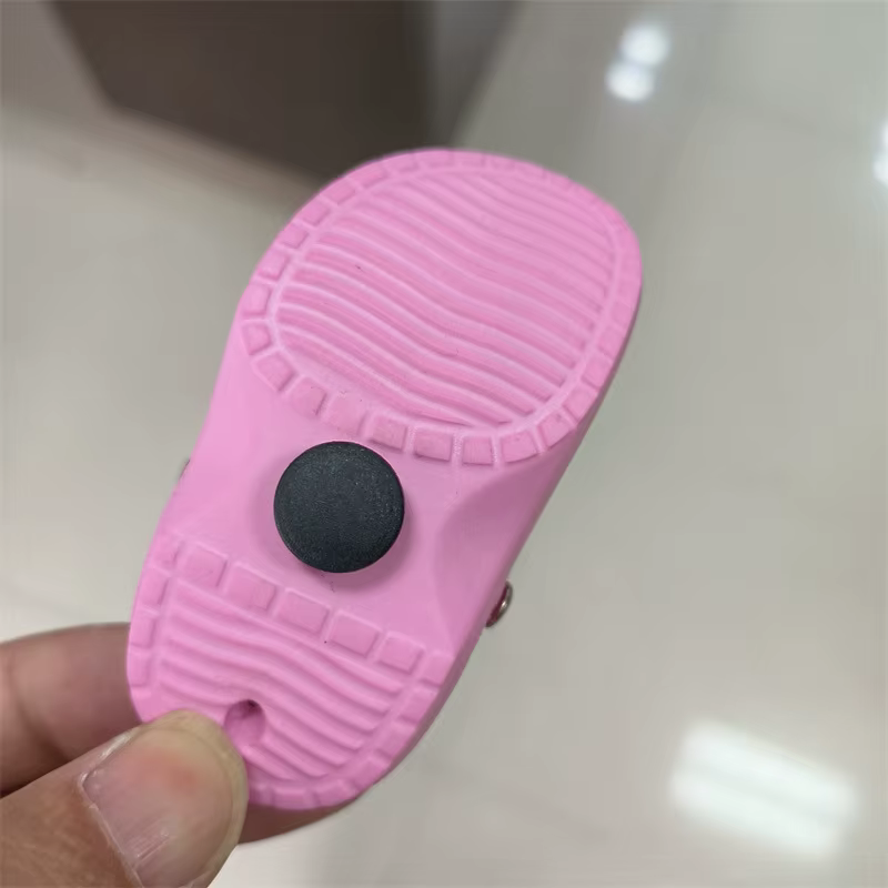 Mini breloques de chaussures colorées pour adultes et enfants