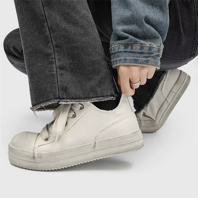 2025New hommes toile fond épais baskets mode à lacets décontracté jeunesse chaussures léger en plein air confortable plat concepteur chaussure de marche