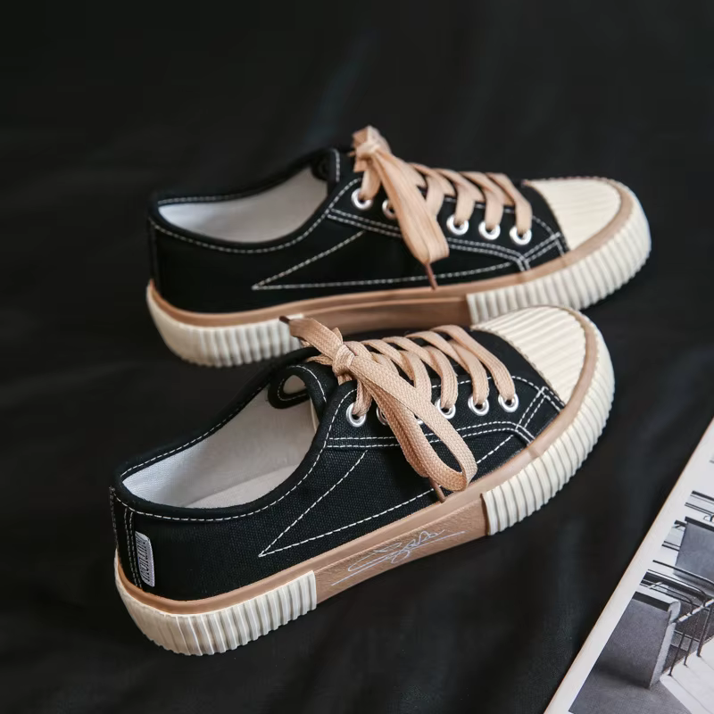 Chaussures en toile violettes pour femmes