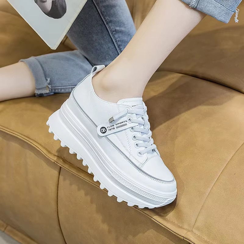 Chaussures blanches en cuir véritable