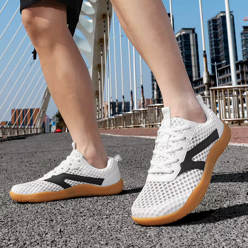 Chaussures de sport pour homme Oianno à bout large