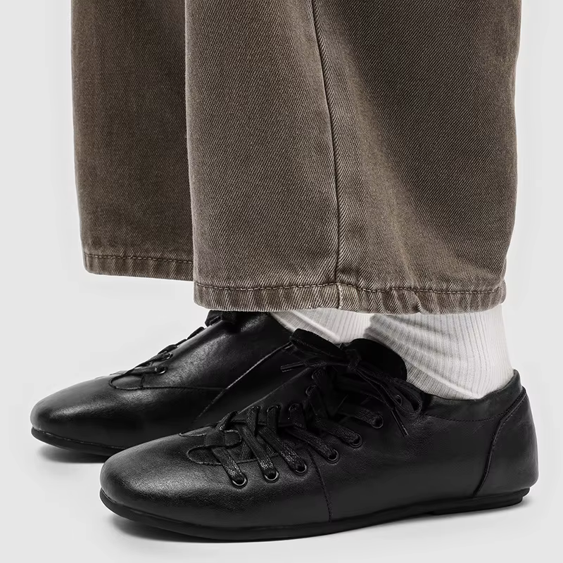 Chaussures à enfiler en cuir au Design français pour femmes