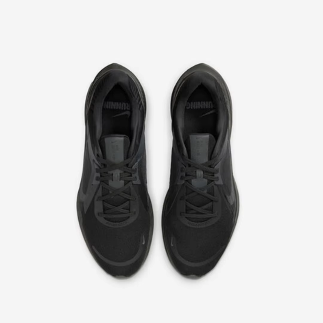 Les nouvelles chaussures pour hommes de Nike Quest 5 sont légères