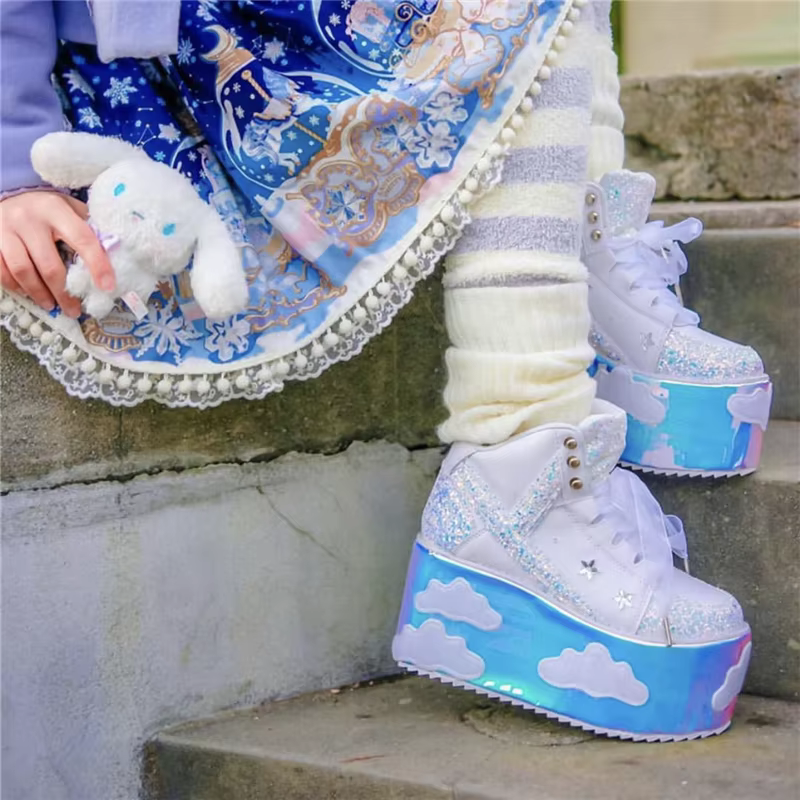 Chaussures compensées à lacets style punk pour femme