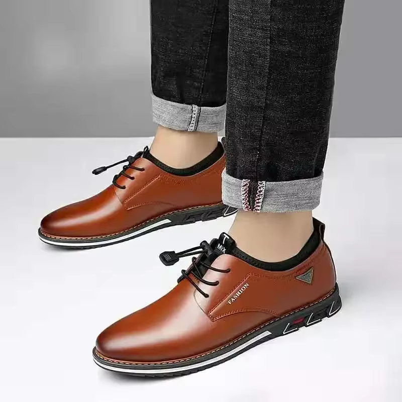 Chaussures en cuir PU de style britannique pour hommes