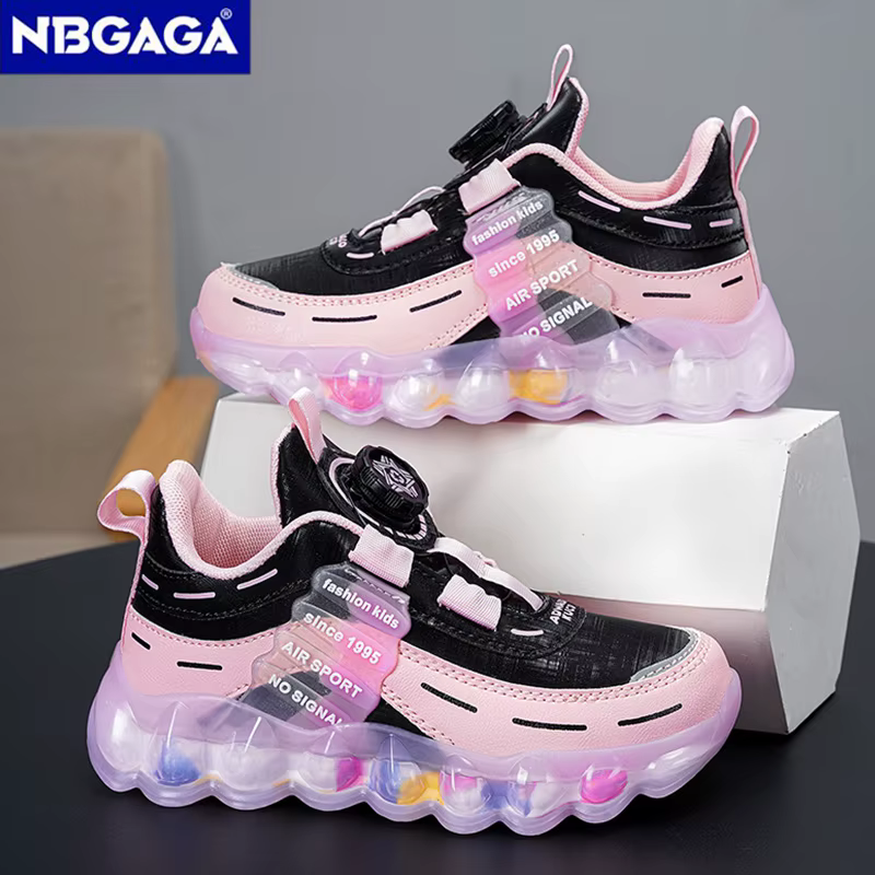 Baskets en cuir coordonnantes pour enfants