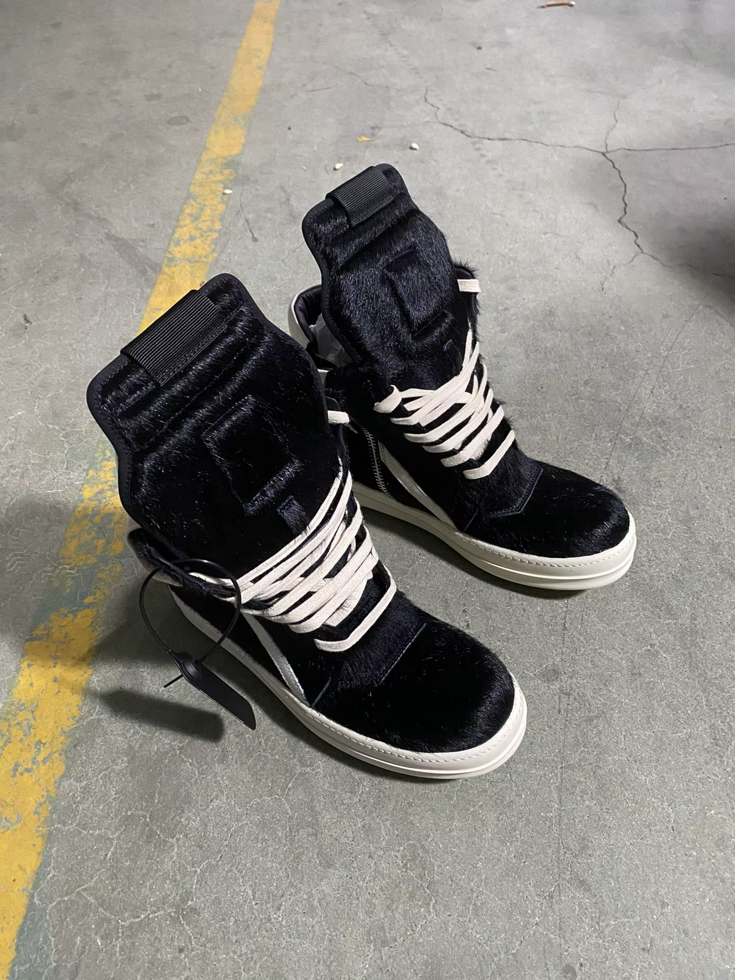Baskets montantes en cuir véritable et fourrure pour homme