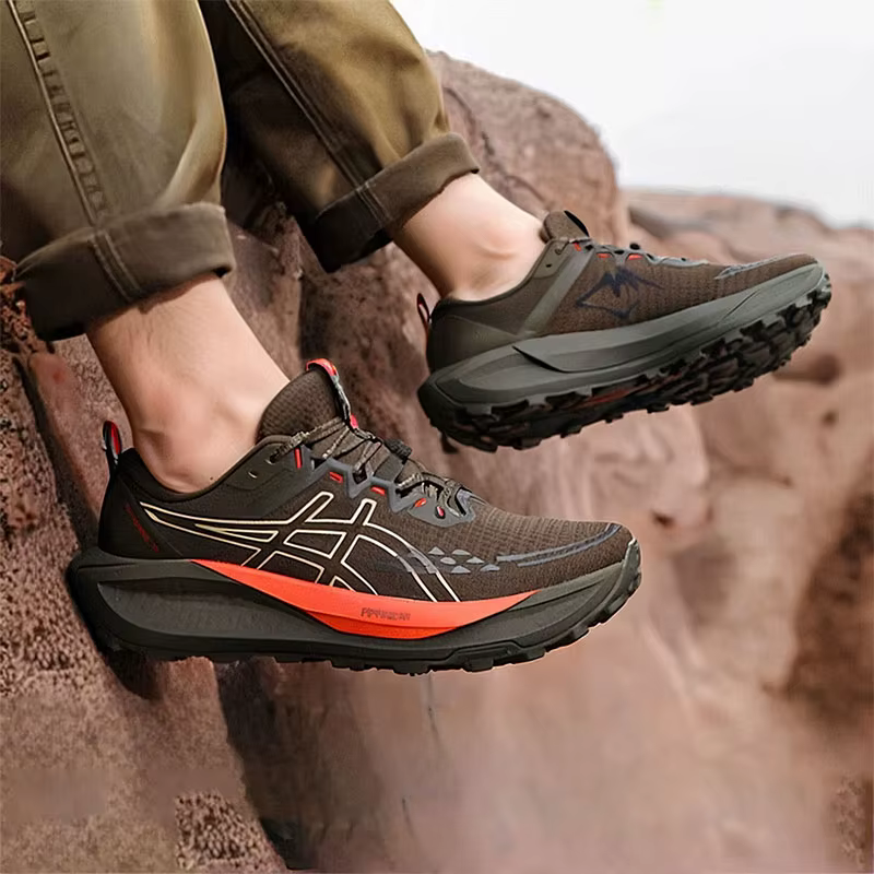 ASICS GEL-TRABUCO 13 Chaussures de trail vertes pour hommes à tige basse : élégantes