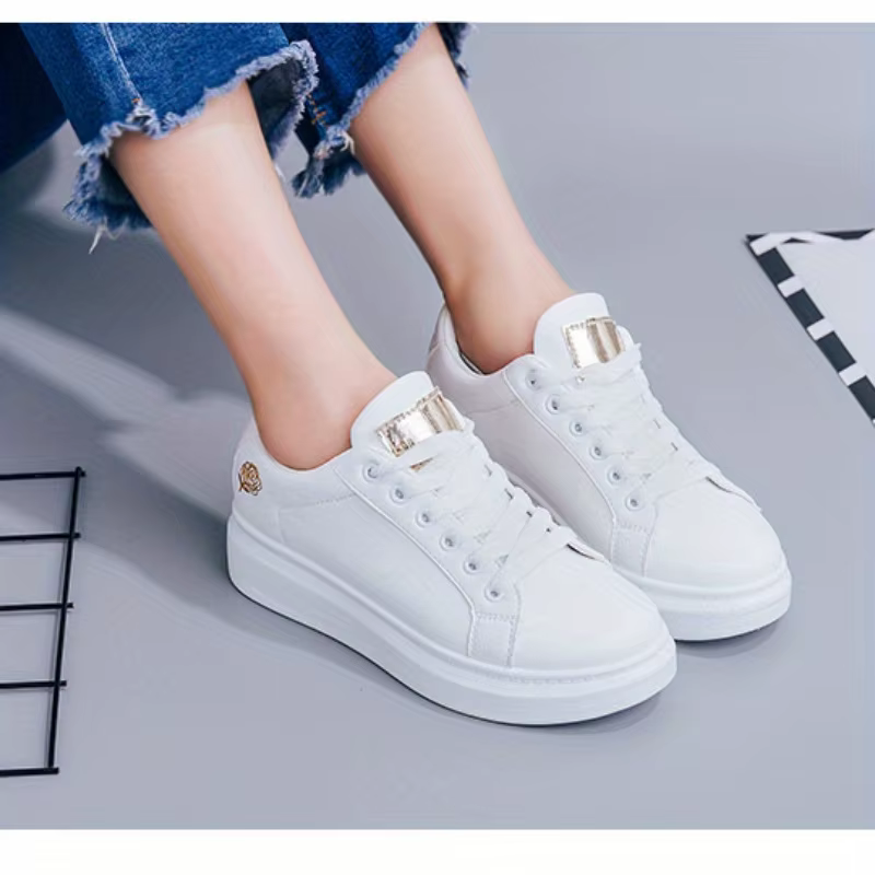 Femmes chaussures décontractées nouveau printemps blanc baskets respirant fleur à lacets