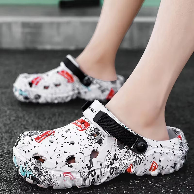 Chaussures pour hommes : Pantoufles