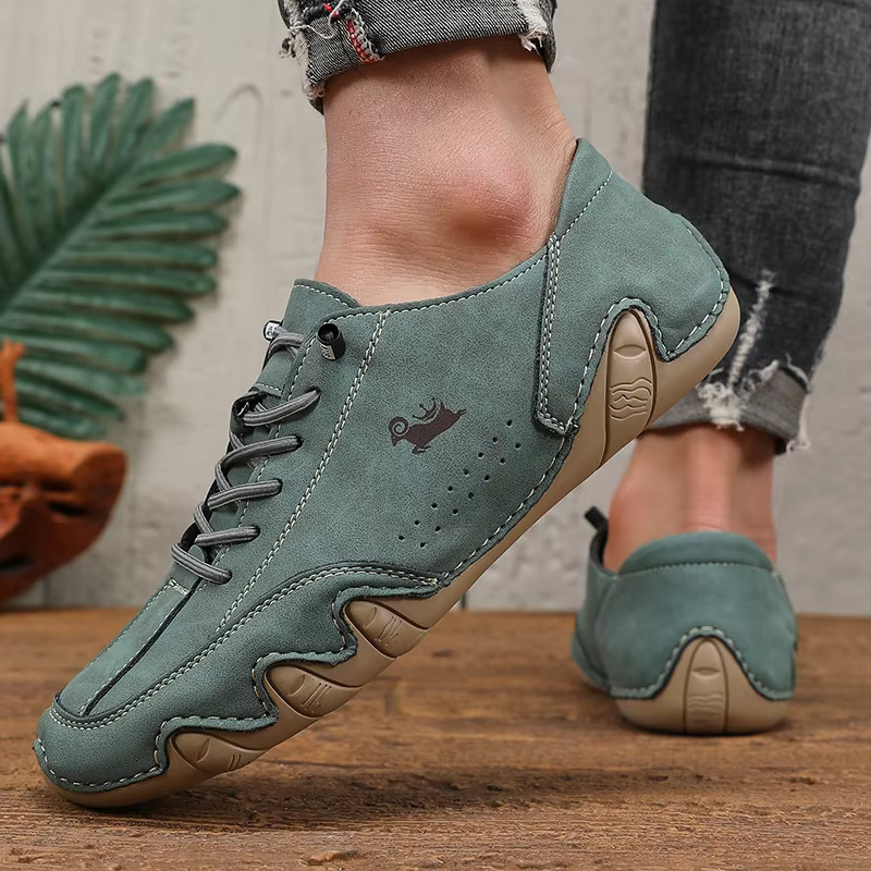 Printemps hommes coupe basse en cuir Sneaker mocassins à semelles souples anti-dérapant fond plat chaussures décontractées grande taille Zapatillas Para Hombre 2025