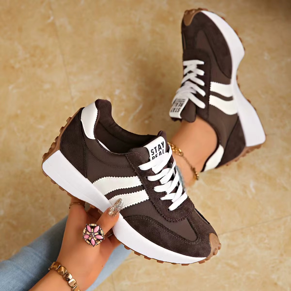 2025 femmes baskets printemps nouveau luxe plat confortable sans lacet doux tendance