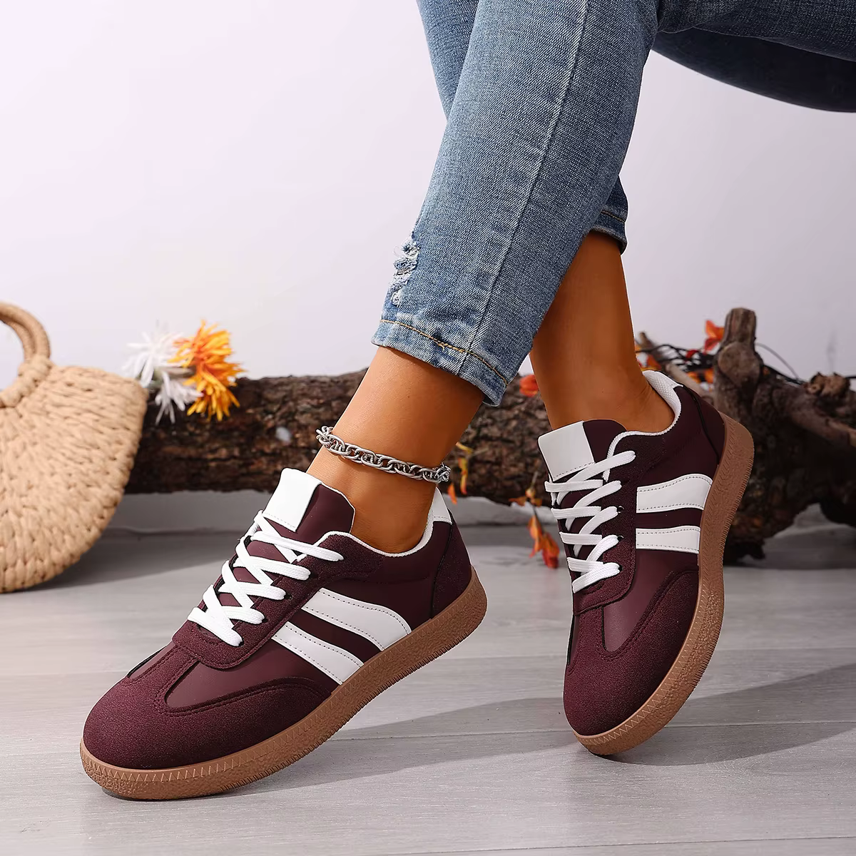 Baskets plates femme tendance rouge bordeaux 2026