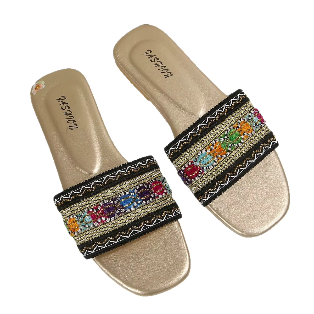Sandales plates de style bohème pour femmes avec des lanières tissées