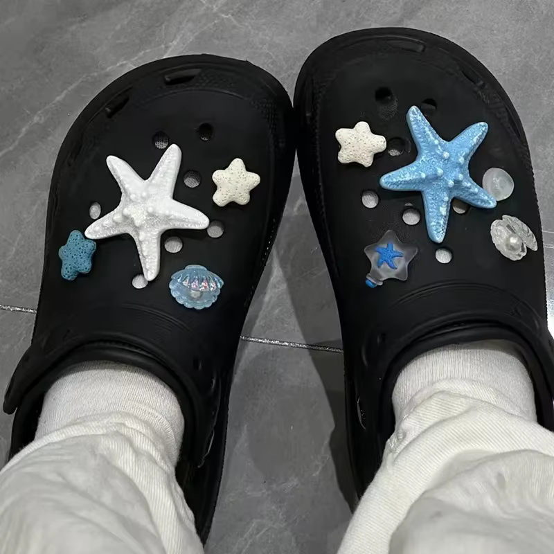 Breloques DIY pour chaussures en forme de coquillages avec pierres de lave océaniques et pinces étoiles de mer pour sandales et chaussons d'été – Cadeau décoratif pour femme