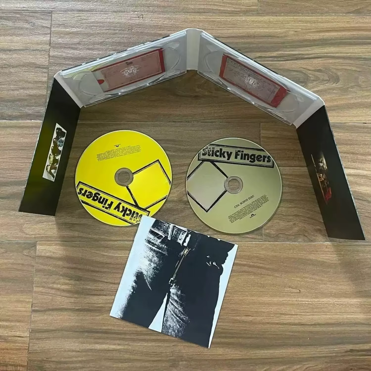 CD de musique rock vintage classique, album au style emblématique avec enregistrement analogique haute fidélité, disque audio de collection pour les fans de rock
