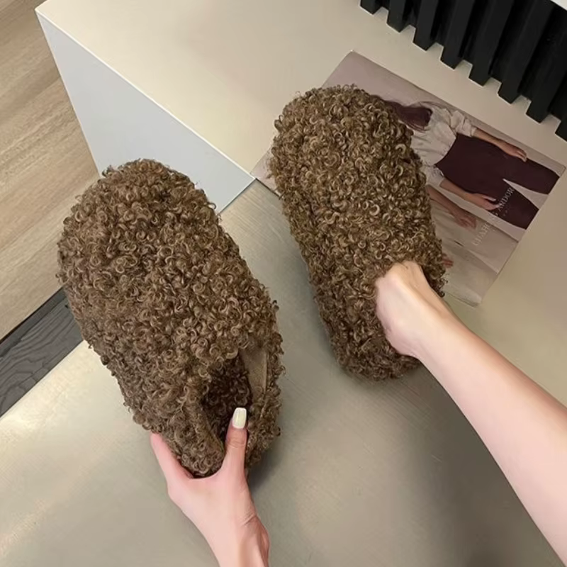 Chaussures en fausse fourrure femme intérieur rue pantoufles moelleuses plate-forme décontractée tongs en fourrure Pantofle chaud en peluche femme diapositives de mode