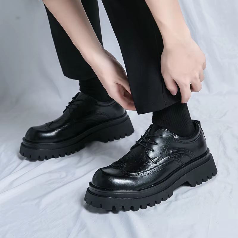 Chaussures formelles en cuir verni pour hommes