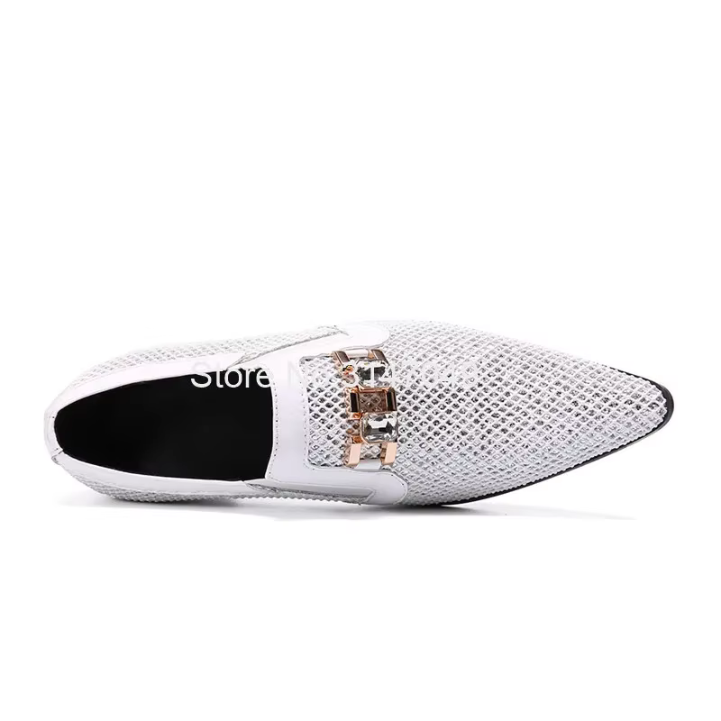 Chaussures de mariage pour hommes à bout pointu blanches avec anneaux en cristal