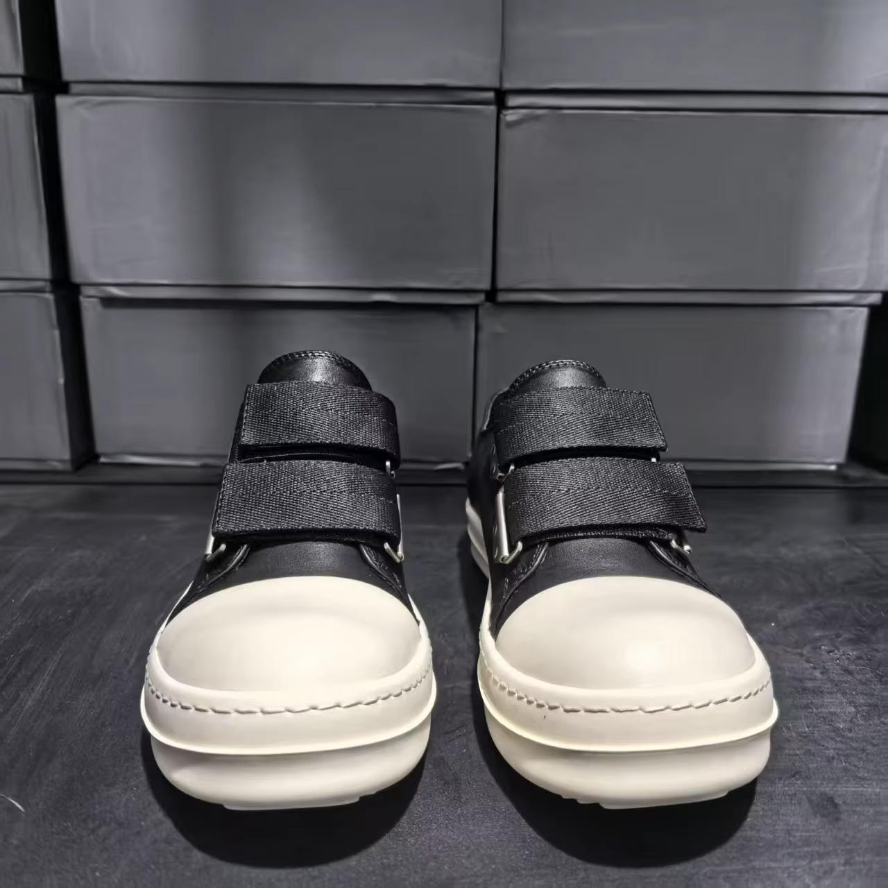 Chaussures basses pour hommes