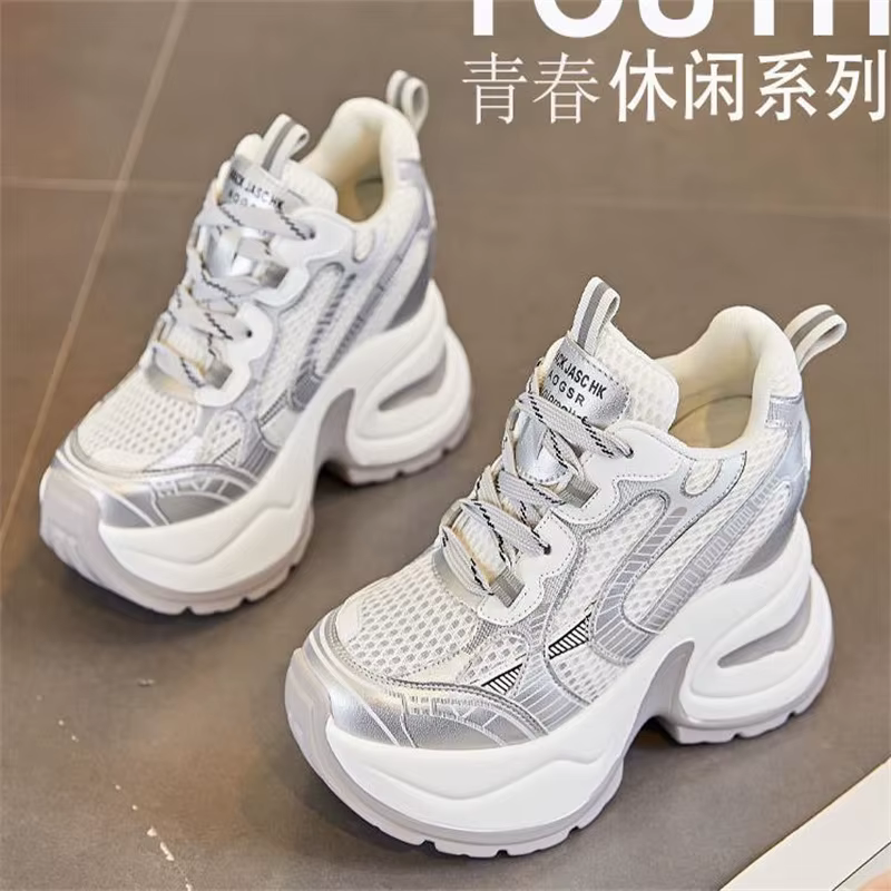 Baskets compensées vulcanisées en cuir véritable et maille synthétique de 12 cm pour femme – Idéales printemps