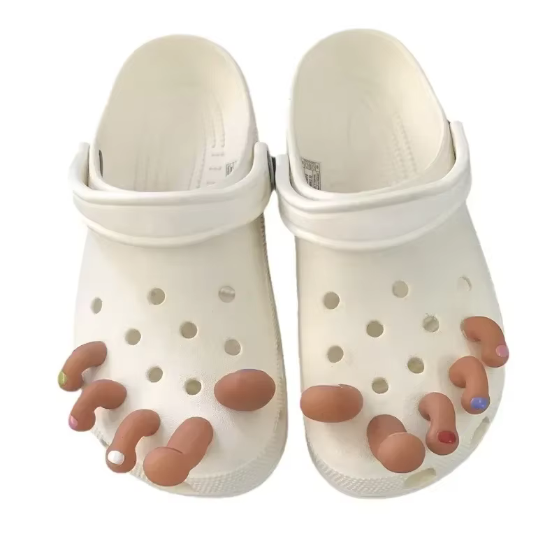 Nouvelles 10 Breloques de Chaussures en Forme de Doigts de Pieds de Dessin Animé Mignons