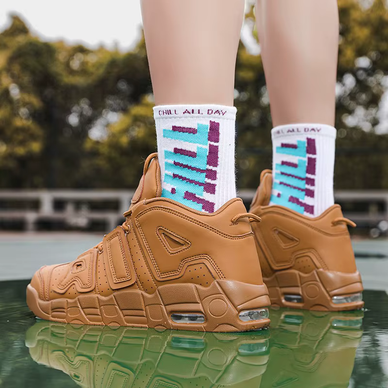 Chaussures de basket-ball en cuir à tige haute