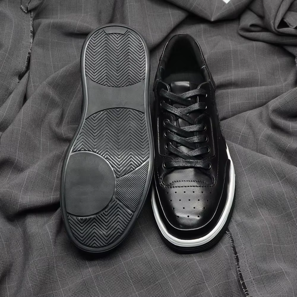 2025 nouvelles chaussures décontractées en cuir véritable pour hommes baskets solide bleu noir Style de sport sculpté respirant affaires Social chaussure plate