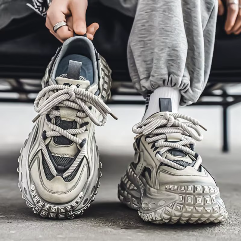 Chaussures pour hommes 2025 printemps nouveau Style semelle épaisse hauteur augmentant maille décontractée respirant mode tendance confortable grosses baskets