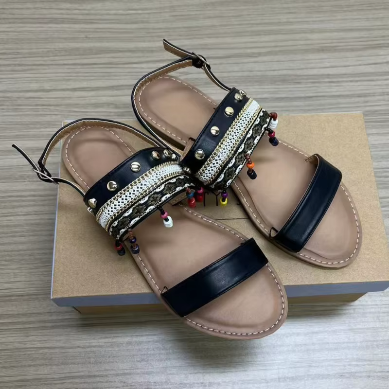 Style bohème été en cuir femmes chaussures 2025 mode perles et éléments tressés fond plat marque décontracté dames sandales