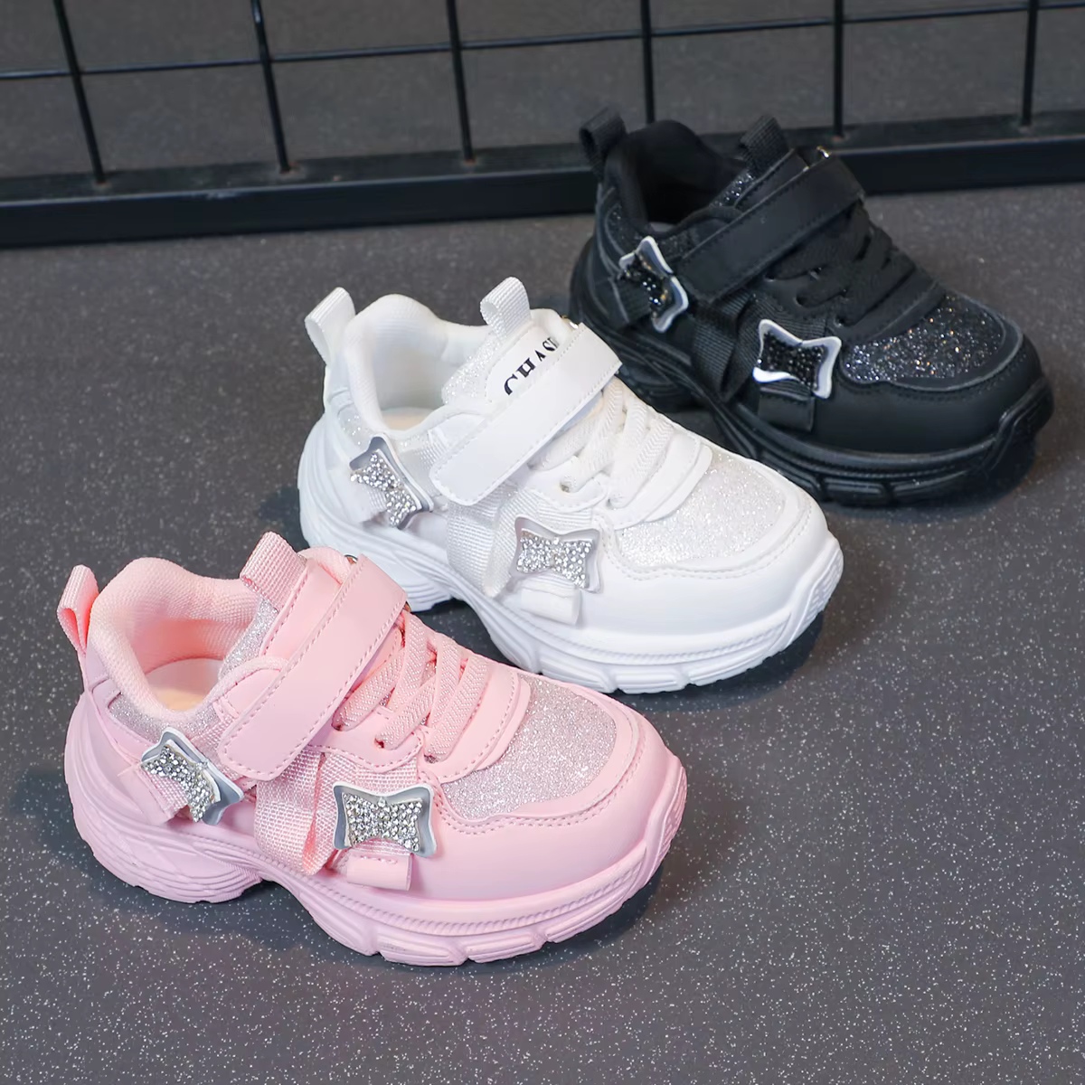 Chaussures décontractées à la mode pour garçons et filles