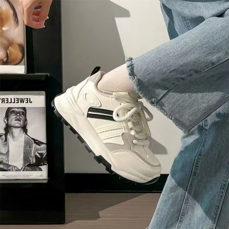 Nouvelles Chaussures de Sport Décontractées Printemps 2026 pour Femme – Style Simple