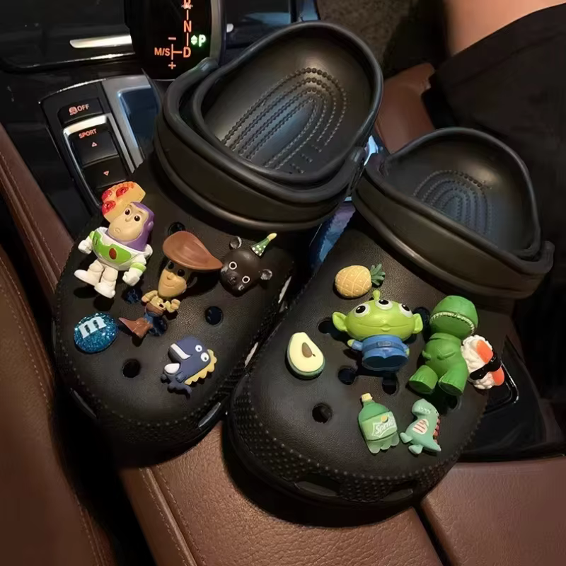 [Design ludique] ensemble de breloques de chaussures de personnage Disney Toy Story