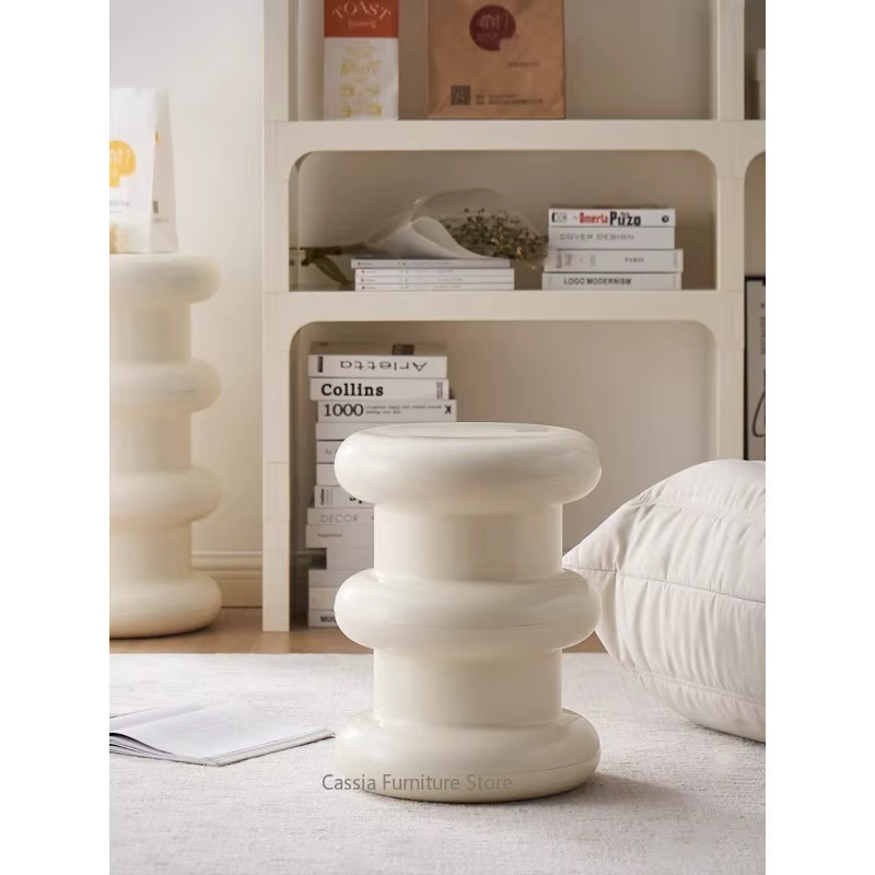Pouf scandinave créatif et multifonctionnel, design viral, idéal pour les espaces compacts, comme pouf d'appoint de canapé ou pour l'entrée.