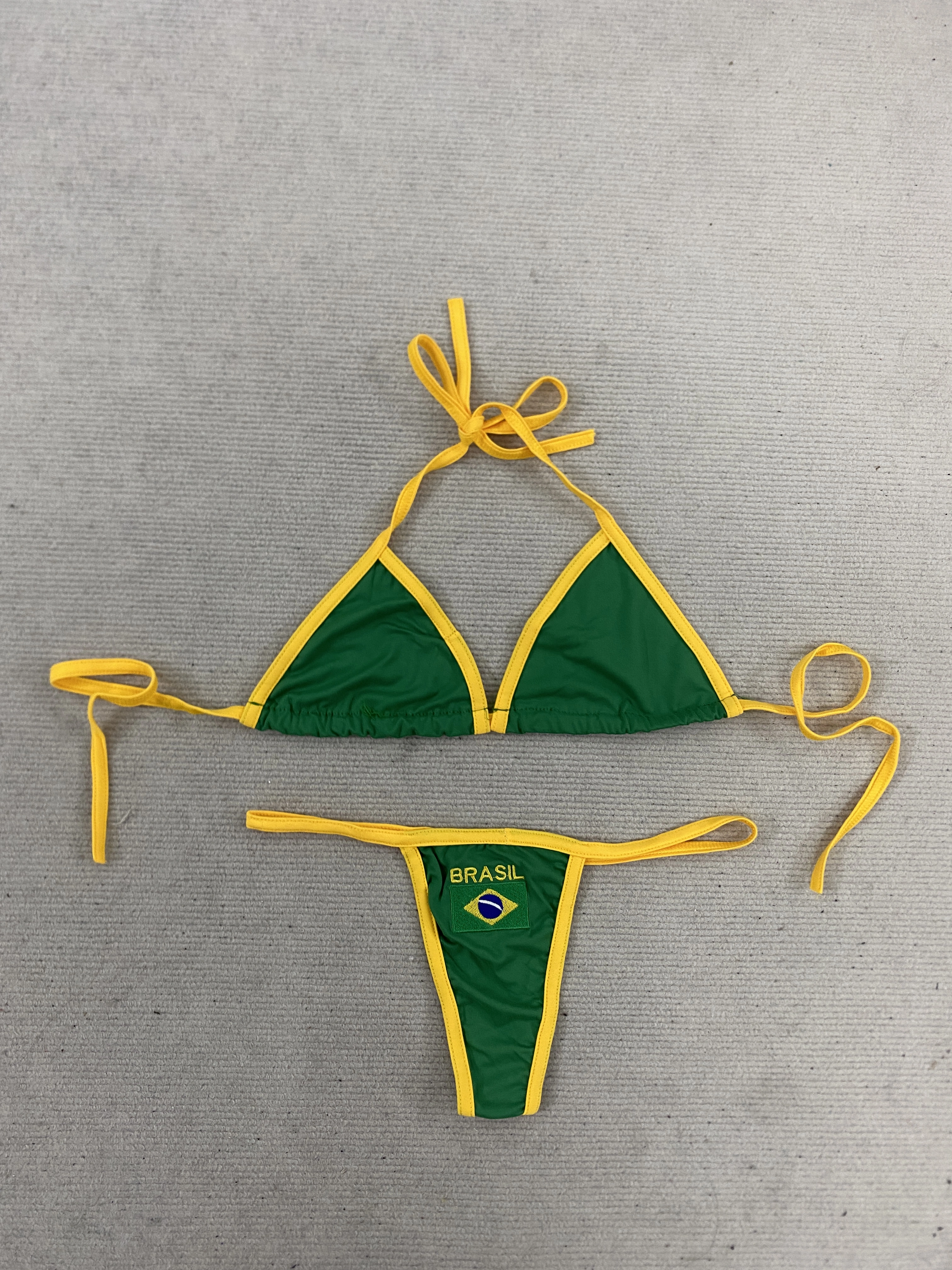 Bikini sexy style Spice Girl européen et américain pour l'été, avec col à nouer