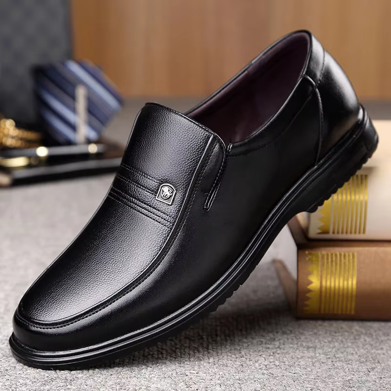 Chaussures en cuir véritable faites à la main pour hommes