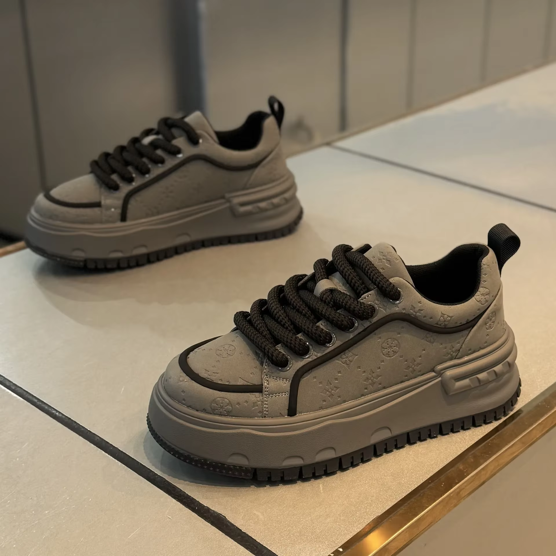 Chaussures légères et tendance pour hommes
