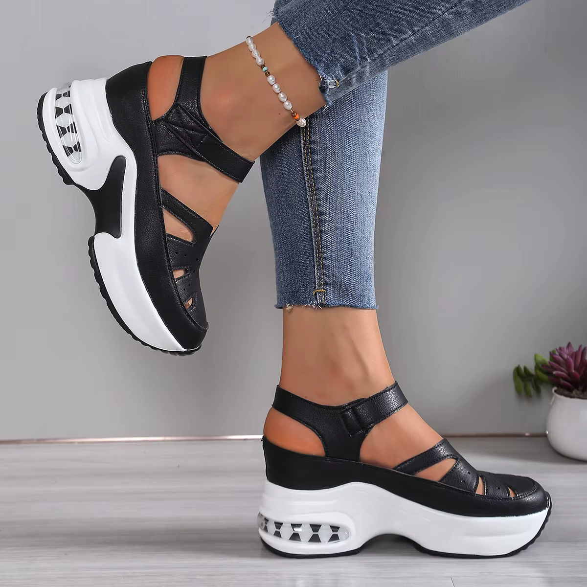 Nouvelles sandales d'été fermées pour femmes, mode grande taille, chaussures décontractées, nouvelles sandales compensées légères et confortables à découpes, Zapatos