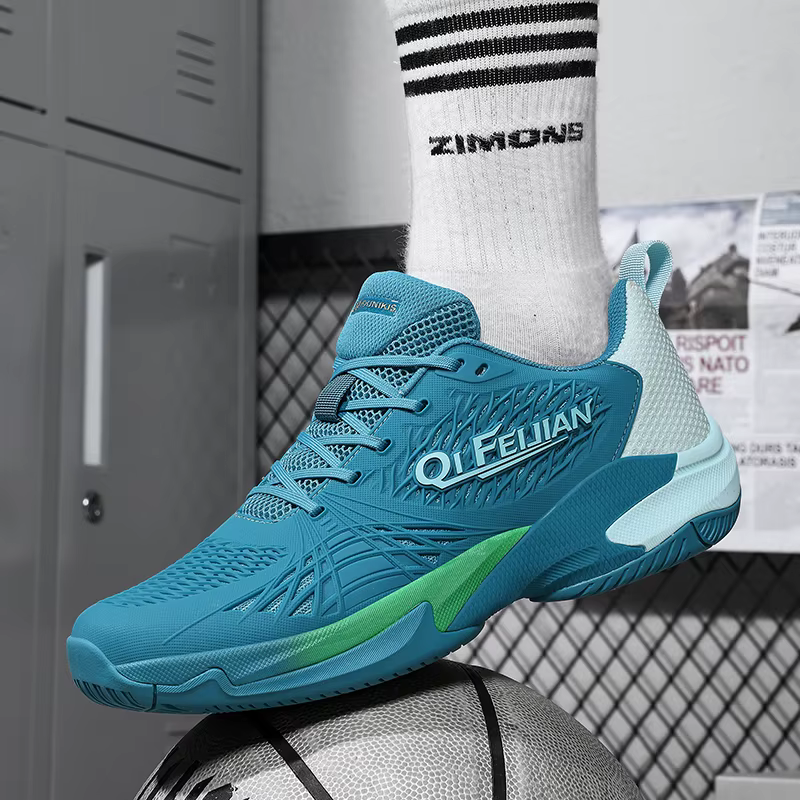 Nouvelles chaussures de Tennis