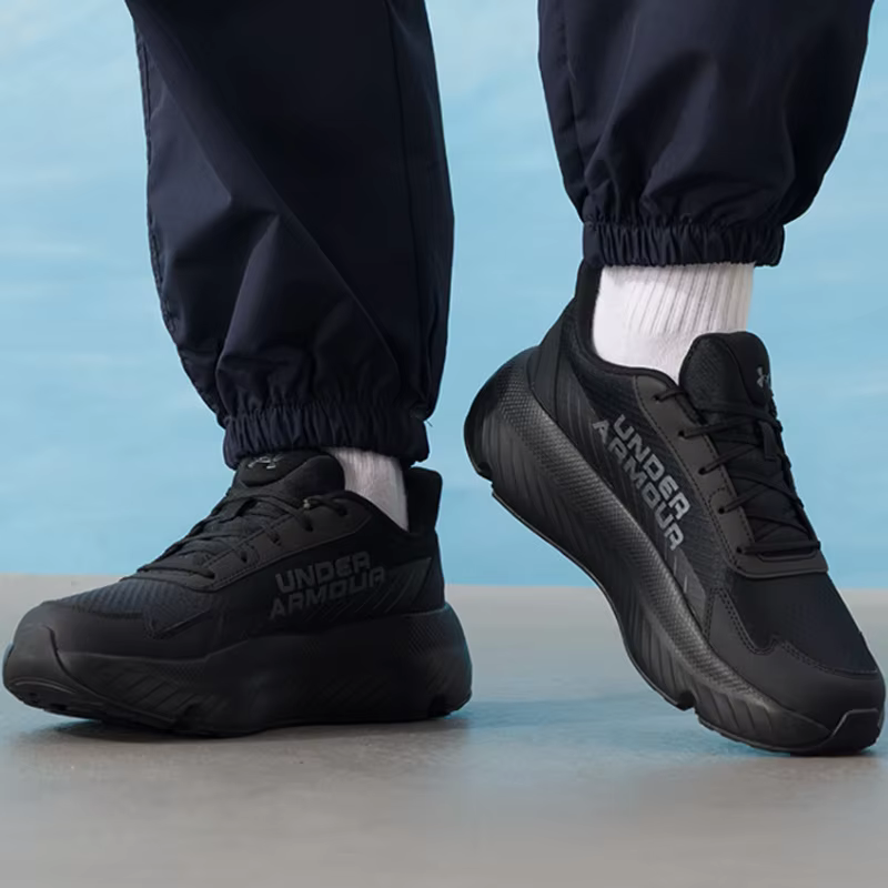 Under Armour 2026 Nouvelles baskets en mesh à semelle épaisse
