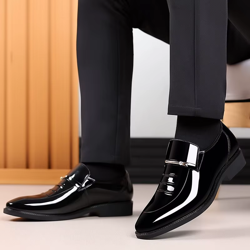 Chaussures en cuir verni pour hommes