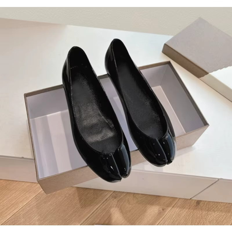 Chaussures simples de styliste