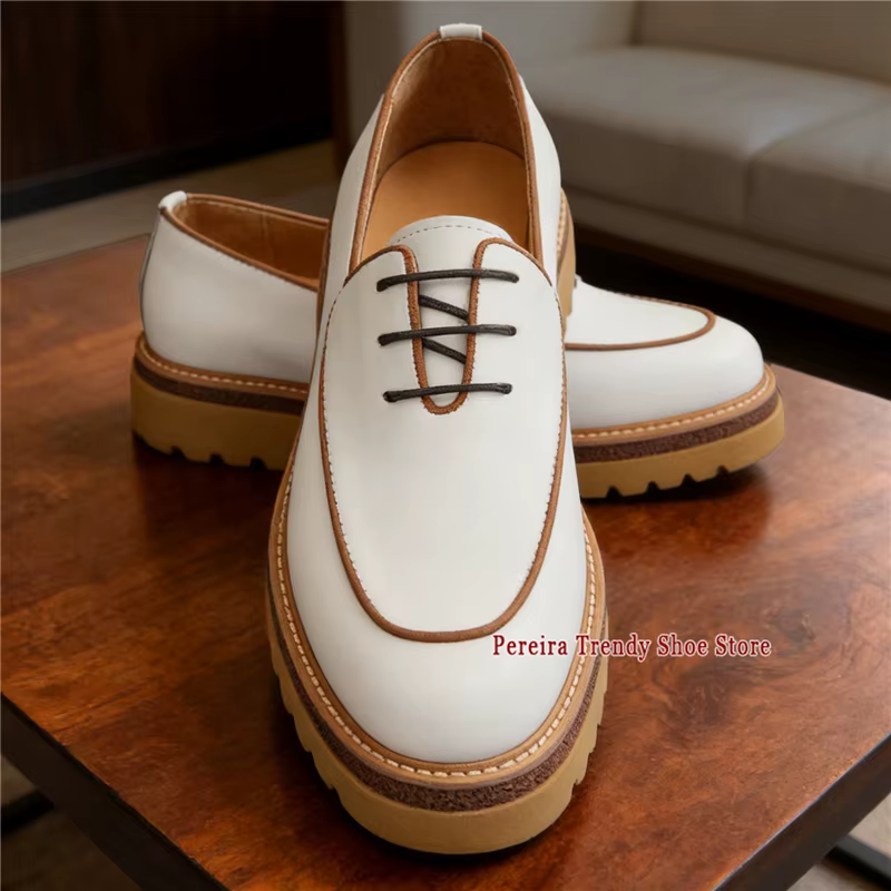 Chaussures Derby classiques faites à la main à semelle épaisse pour hommes