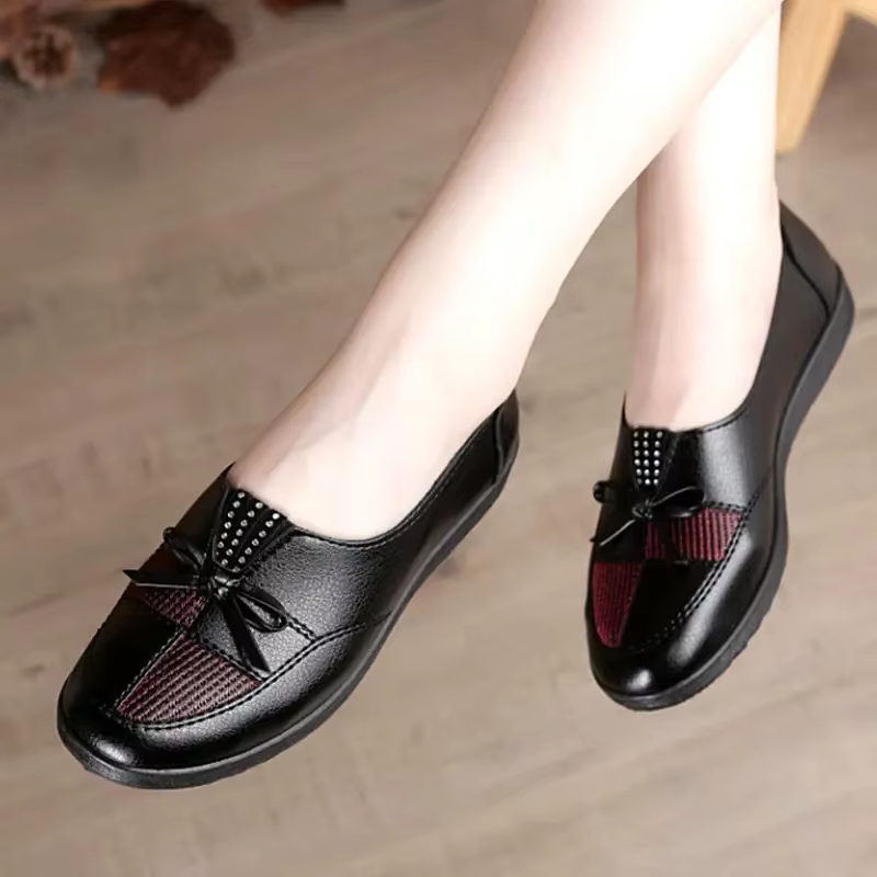 Chaussures plates en cuir pour femmes